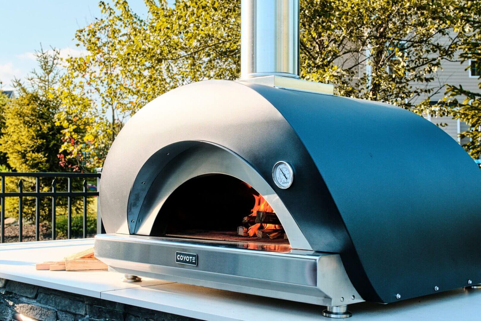 Why You Should Add a Pizza Oven to Your Outdoor Kitchen